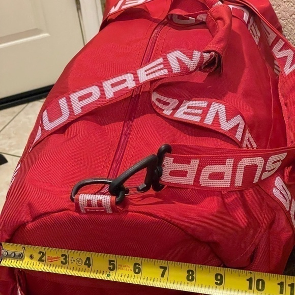 Authentic Supreme Duffle Bag - Picture 11 of 12